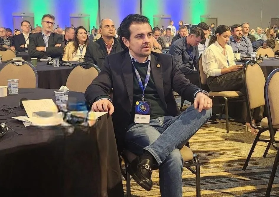 Deputado mostra potencial paranaense em evento mundial do agronegócio