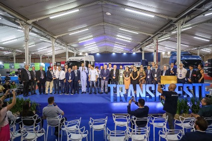Primeiro dia da Transpoeste 2024 é marcado por forte presença de nomes importantes do setor
